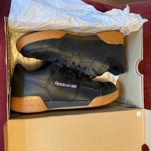 Reebok Classic Running/Workout Shoes, Size 9.0